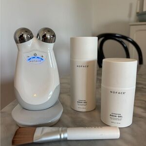 NuFace Mini Facial Toning Kit with Gel and brush included
